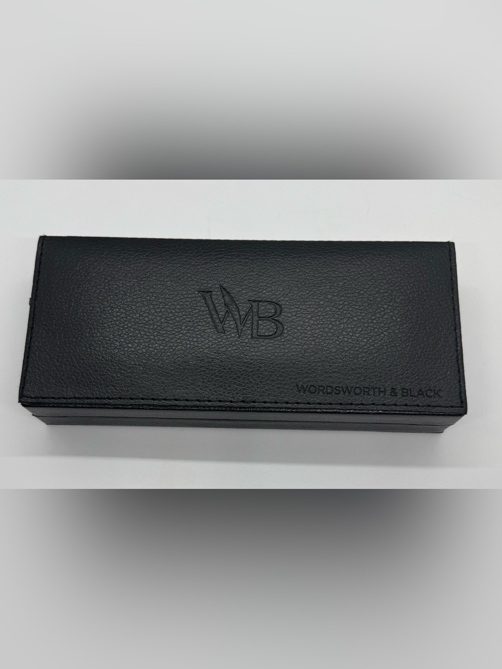 Wordsworth & Black Literary Artistry Fountain Pen – Black Gold Fine Nib – Boxed